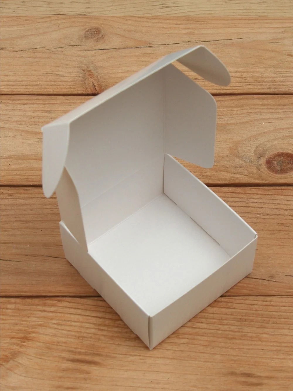 Подарочная коробка 80х80х40 мм картонная белая самосборная 10 шт.