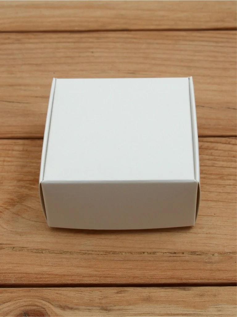 Подарочная коробка картонная белая самосборная 65х65х30 мм 10 шт.