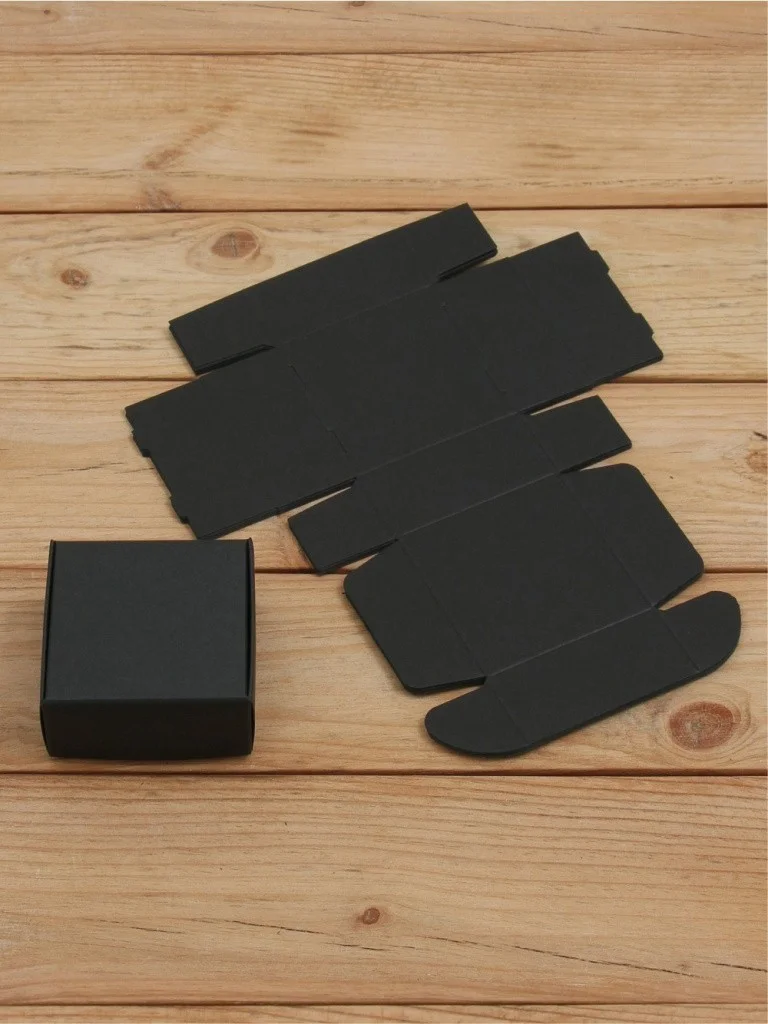 Подарочная коробка 80х100х35 мм из черного дизайнерского картона самосборная 10 шт.