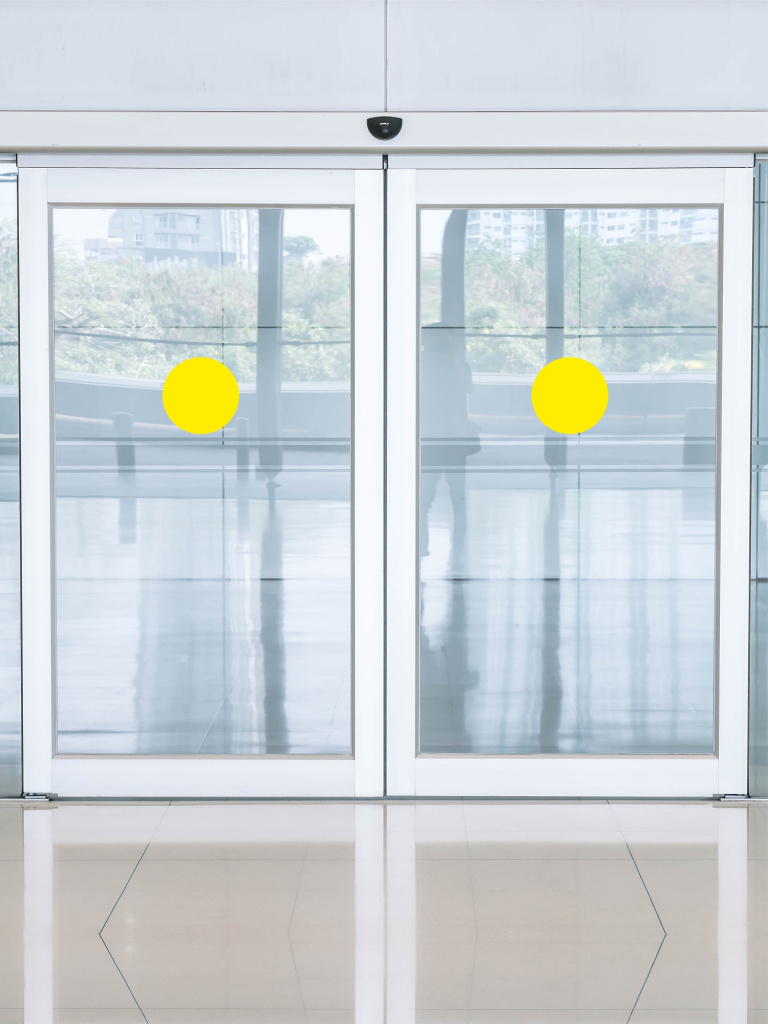 10 шт Наклейка Желтый круг сигнальная Доступная среда для слабовидящих на двери и витрины D-150 мм