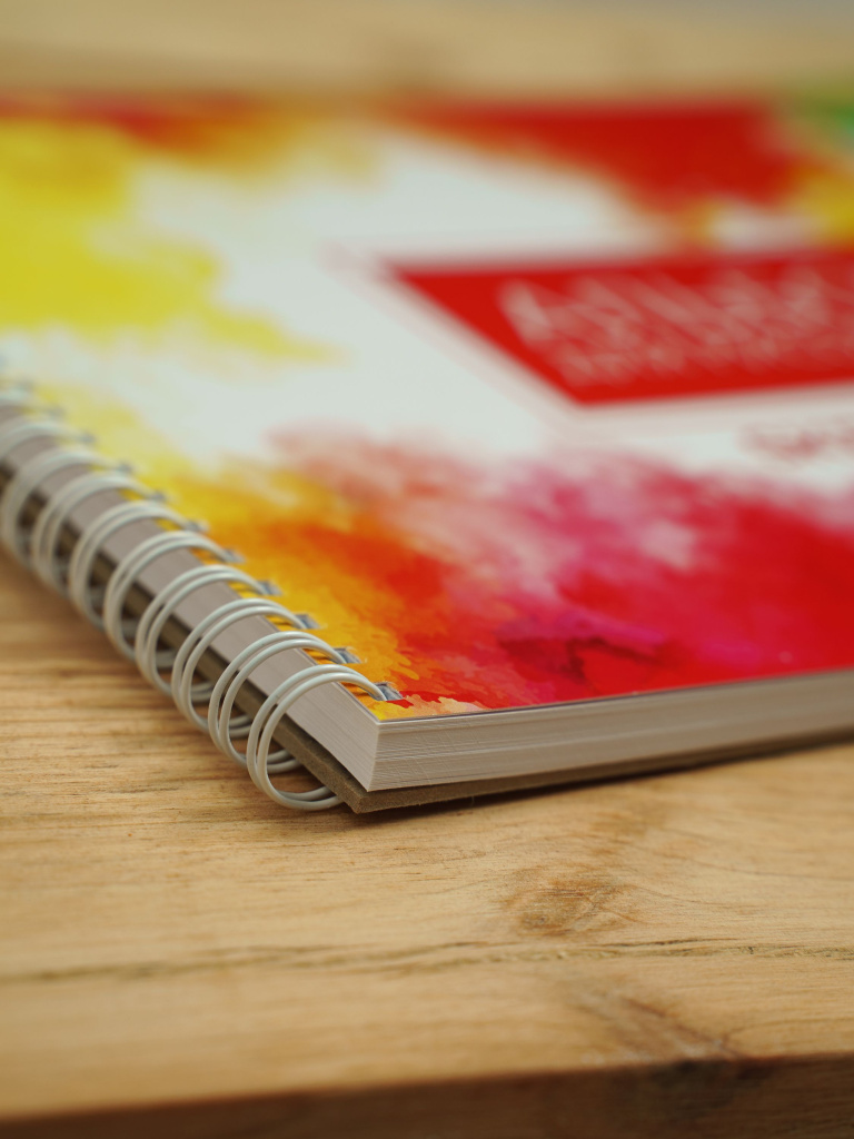 Альбом планшет с плотными листами 160 г/м2 (скетчбук) для рисования "Абстракция" А4 на жесткой подложке, 40 листов